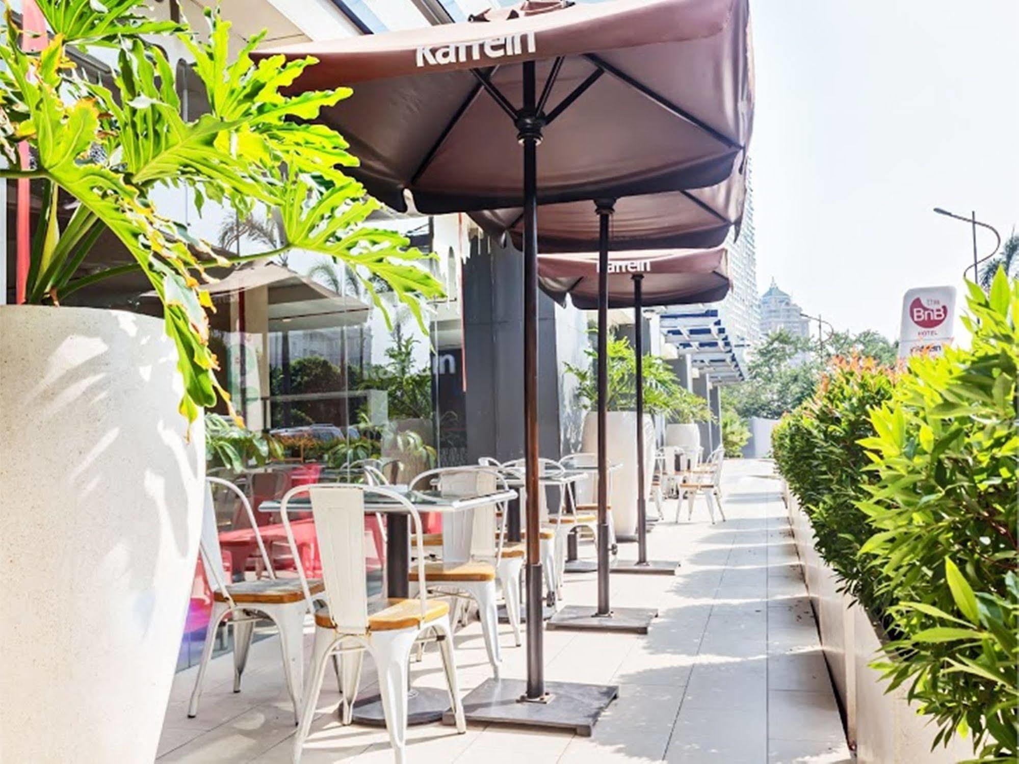 1O1 Urban Jakarta Kelapa Gading Exterior photo